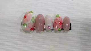 ネイル ネイルサロン Cureのネイルデザイン