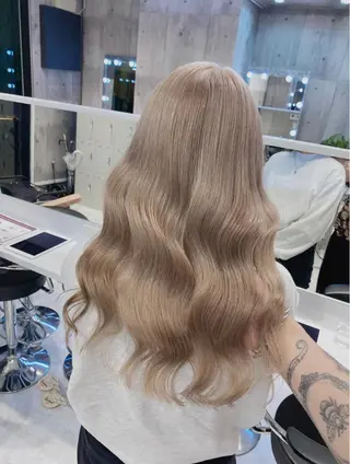 ロング "必ず可愛く” TAKUTOのヘアスタイル