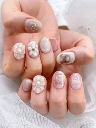 ネイル 五十嵐 美智のネイルデザイン