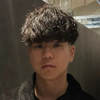 ミディアム パーマ メンズ 金山駅前メンズカット モデル募集 青島永透のヘアスタイル