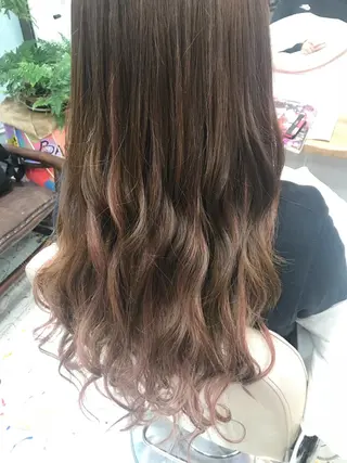 ロング 💘カラー人気Ｎｏ. １💘SAYAのヘアスタイル