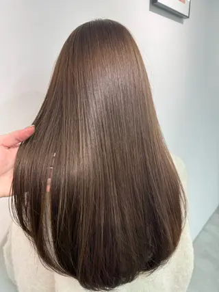 ロング ☘️透明感オリーブ/ 縮毛矯正ナミ☘️のヘアスタイル