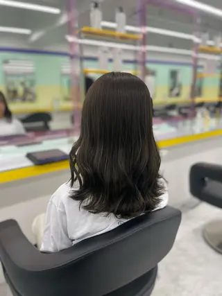 セミロング カラー ヘアアレンジ ☁️縮毛矯正✖️ 透明感☁️りくのヘアスタイル