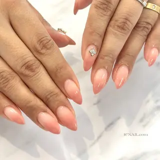 ネイル Riona / R*NAIL.comのネイルデザイン
