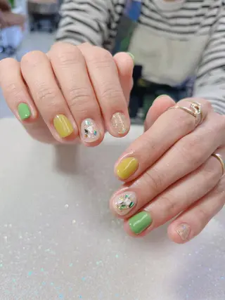 ネイル Flowerネイルサロン所属・. yukiのネイルデザイン