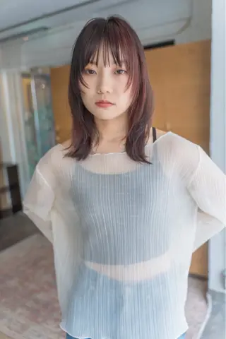 ミディアム   トワのヘアスタイル