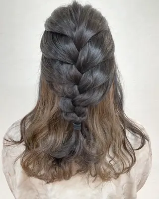 セミロング 透明感ハイライト◎ 伊藤夏海のヘアスタイル