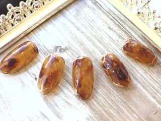 ネイル 【尾下】 ロイヤル•セラピストのネイルデザイン