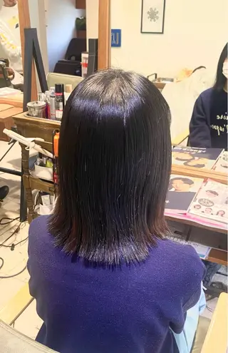 ミディアム LiC えりのヘアスタイル