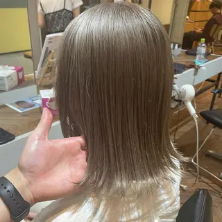 ショート 切りっぱなしボブイヤ リングカラー清水隆央のヘアスタイル
