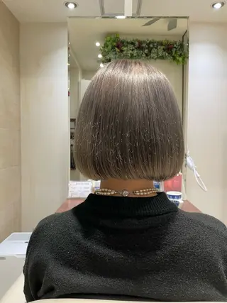ショート カラー 森 邑奈のヘアスタイル
