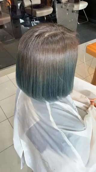 ショート カラー 白髪ぼかしハイライト 柳川拓哉のヘアスタイル