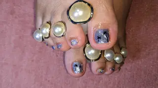 ネイル フラワー ムーンのネイルデザイン