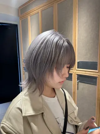 カラー miko🪽地毛風/ ハイトーン/レイヤーのヘアスタイル