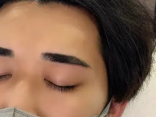 アイブロウ fameu + AKIのマツエク・マツパデザイン