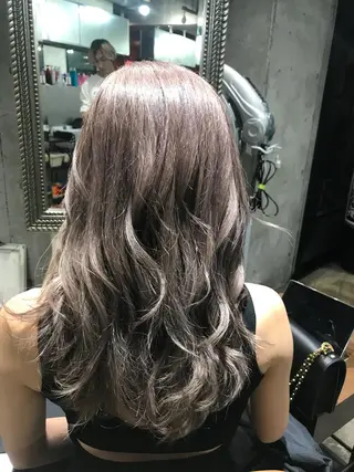 ロング カラー パーマ ヘアアレンジ メンズ キッズ ネイル マツエク・マツパ サロンドミルク 原宿のヘアスタイル