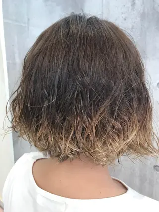 ショート カラー パーマ フジノ マホのヘアスタイル