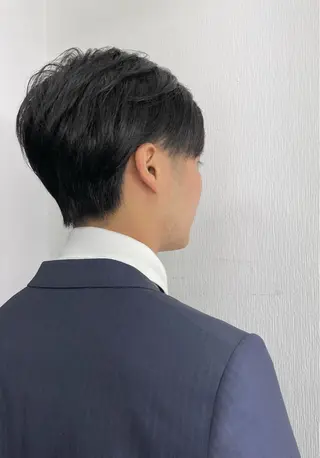 ショート メンズ 松岡 俊輔のヘアスタイル