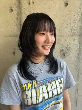 ロング 只野 真衣のヘアスタイル