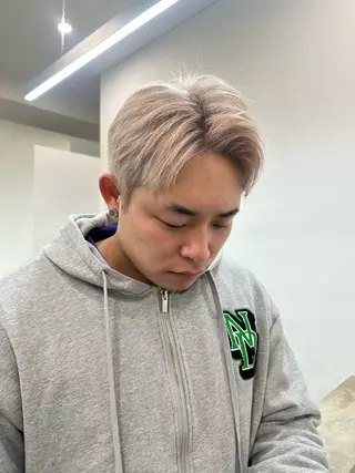 カラー メンズ XIA【ジア】所属・YOSHINO AIKOのヘアスタイル