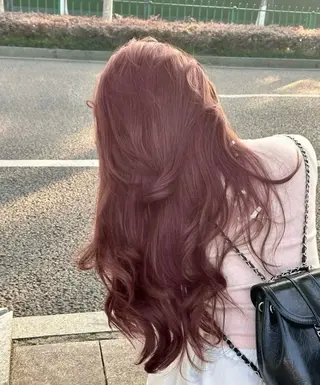 ロング レイヤーカット ベージュ/KANAのヘアスタイル