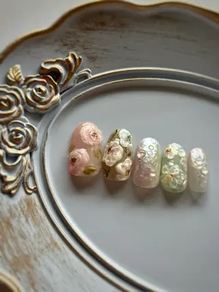 ネイル FIORITURA Maikoのネイルデザイン