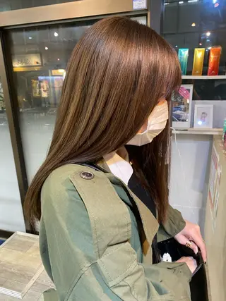 セミロング W所属・小林 朋花のヘアスタイル