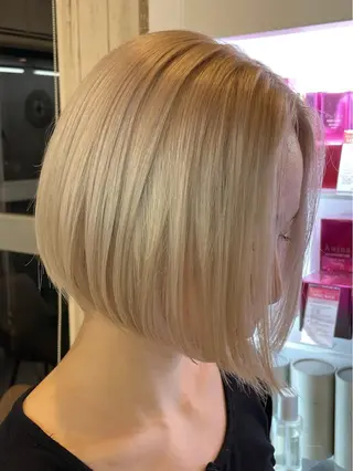 ショート カラー 飯田 来夢のヘアスタイル