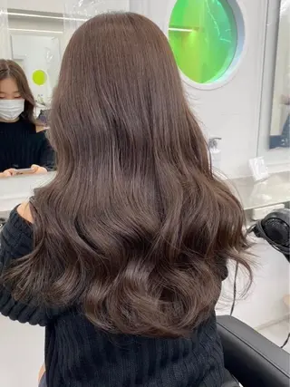 ロング 韓国ヘア/ブリーチ無 しWカラー/オリーブのヘアスタイル