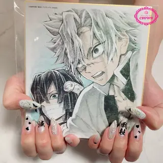 ネイル CROWN プライベートサロンのネイルデザイン