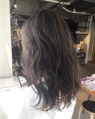 セミロング 岡本 一平のヘアスタイル