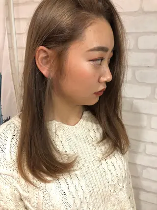 セミロング ココルアナ 豊中美容室のヘアスタイル