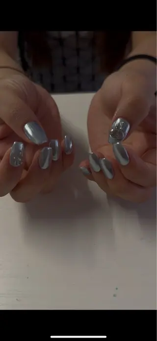 ネイル Sarina ⋆⭒˚ mavieのネイルデザイン