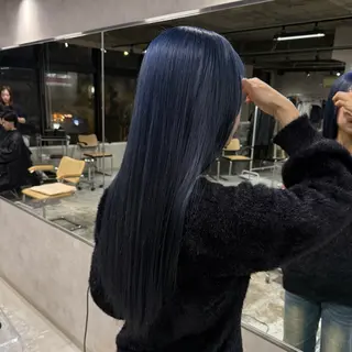 ロング カラー NEER(ネアー) アミのヘアスタイル