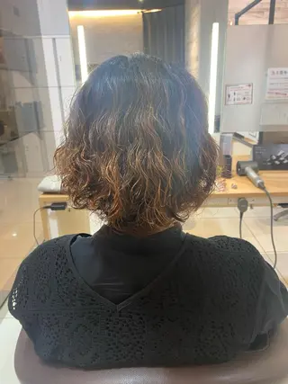 ショート パーマ ミルクティーベージュ 暖色カラー/池田麻帆のヘアスタイル