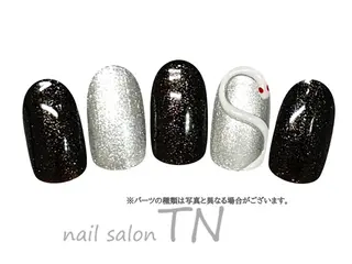 ネイル 中島 実穂のネイルデザイン