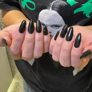 ネイル RIEKO🍒 ワンホン♡推しネイルのネイルデザイン