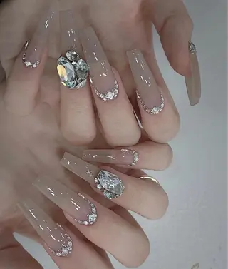 ネイル THE  ONE 藤本のネイルデザイン