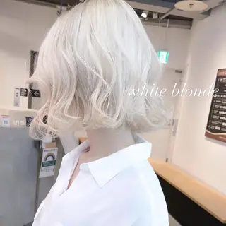 ミディアム カラー 💜ハイトーン💛 マジカルかいちゃんのヘアスタイル