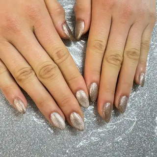 ネイル VIERU 🌈🎀💖のネイルデザイン