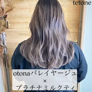 ロング カラー テトネ タカシのヘアスタイル