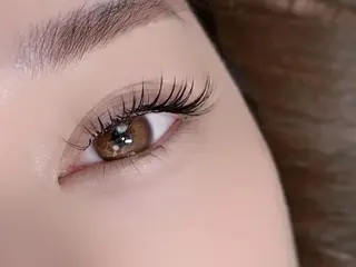 マツエク・マツパ 難波駅すぐ🩵当日予 約◎eye✨UENOのマツエク・マツパデザイン