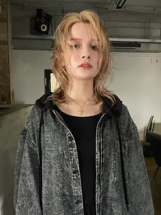 セミロング カラー 安部佑哉/ハイトーン /レイヤー/グランジのヘアスタイル