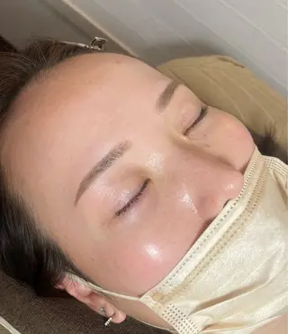 アイブロウ cachette eyelash所属・月森 未奈子のマツエク・マツパデザイン