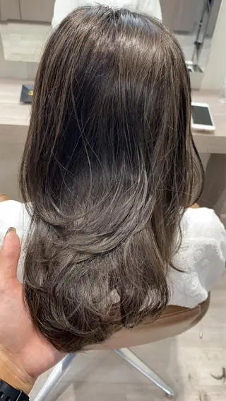 ミディアム 垢抜けのプロ🪄 honoのヘアスタイル