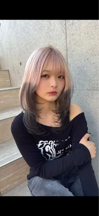 セミロング カラー ダブルカラー 韓国レイヤーKYONのヘアスタイル