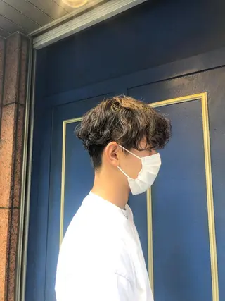 パーマ メンズ tomoka 推しカラーのヘアスタイル
