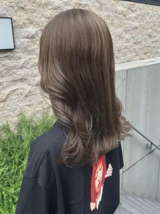 セミロング カラー ✨透明感カラー✨ 🦖佐々木未来🦕のヘアスタイル