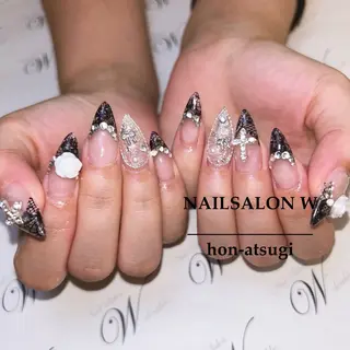 ミディアム ネイルサロン ダブルのネイルデザイン