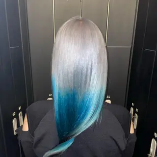 ロング カラー HIKARI🐈‍⬛ レイヤー×デザインのヘアスタイル